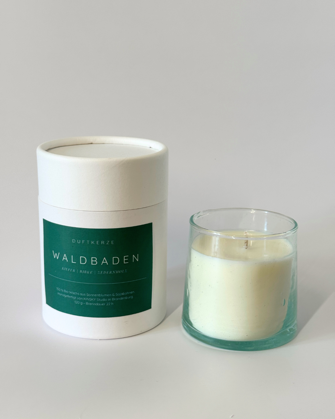 Edition Moroccan White X KINSKY Studio: Duftkerze Waldbaden