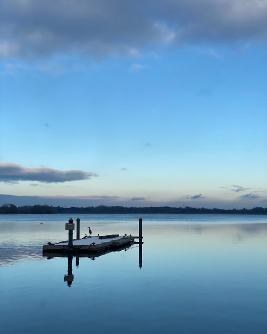 Blick auf See mit Steg